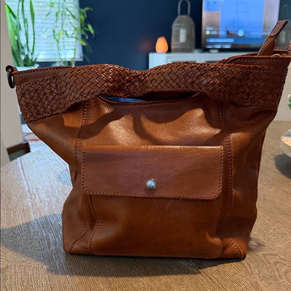 Vilenca Holland camel color Leather hand Bag